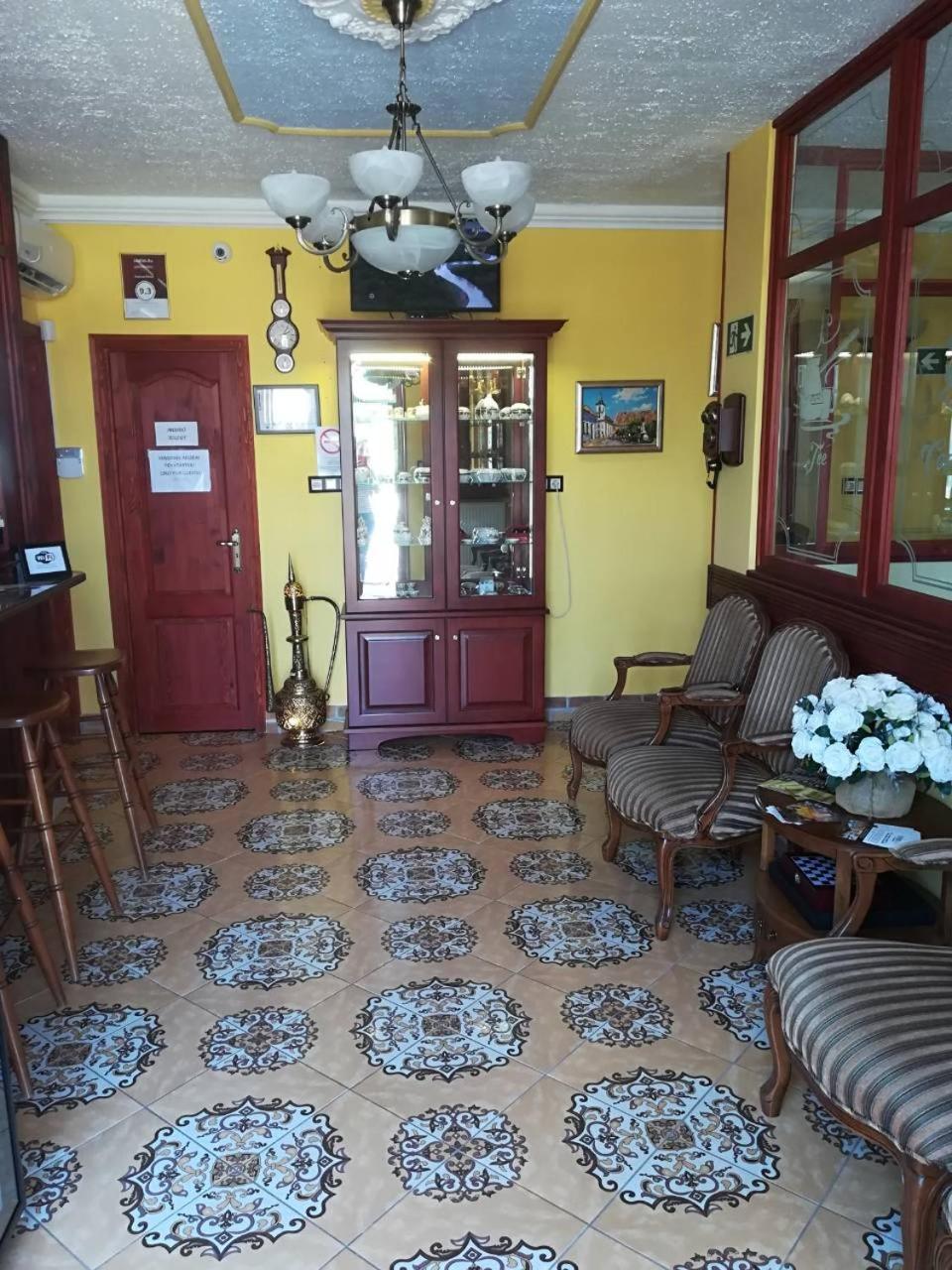 סנטאנדרה Centrum Panzio מראה חיצוני תמונה